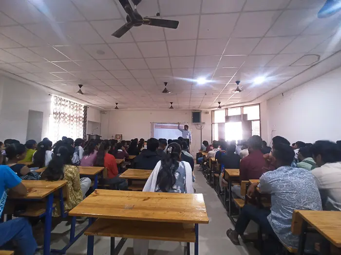 Seminar on Careers in IT at Kabra Art and Commerce College